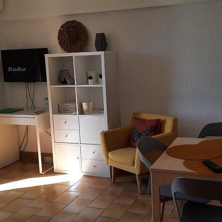 Appartement Climatise Avec Terrasse Au Coeur De Ніон Екстер'єр фото