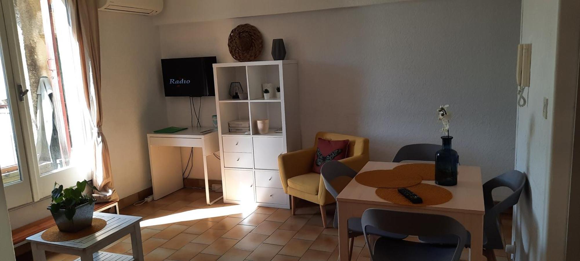 Appartement Climatise Avec Terrasse Au Coeur De Ніон Екстер'єр фото